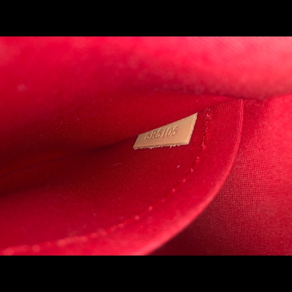 Vernes Pasadena cherry red Louis Vuitton bag - Picture 2 of 3